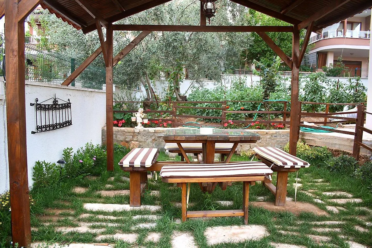 Linda'S Apart Otel Altınoluk